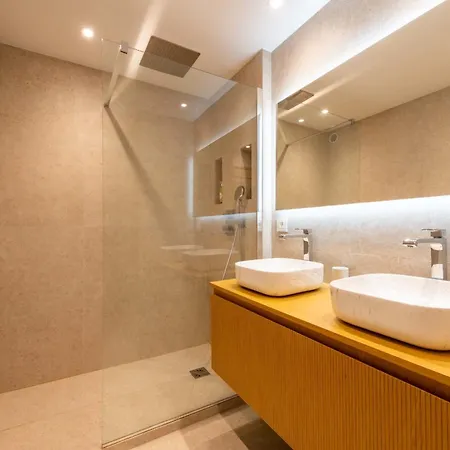 Garden-level 1-br Sea View * Cannes