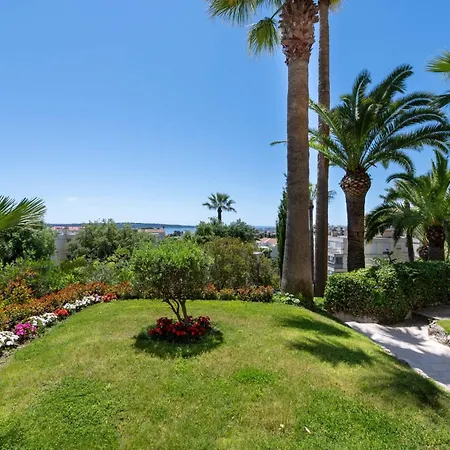 Garden-level 1-br Sea View *
