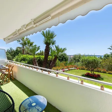 Garden-level 1-br Sea View * Cannes